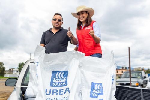 Apoya Leticia Mejía a personas productoras del campo en Ixtlahuaca
